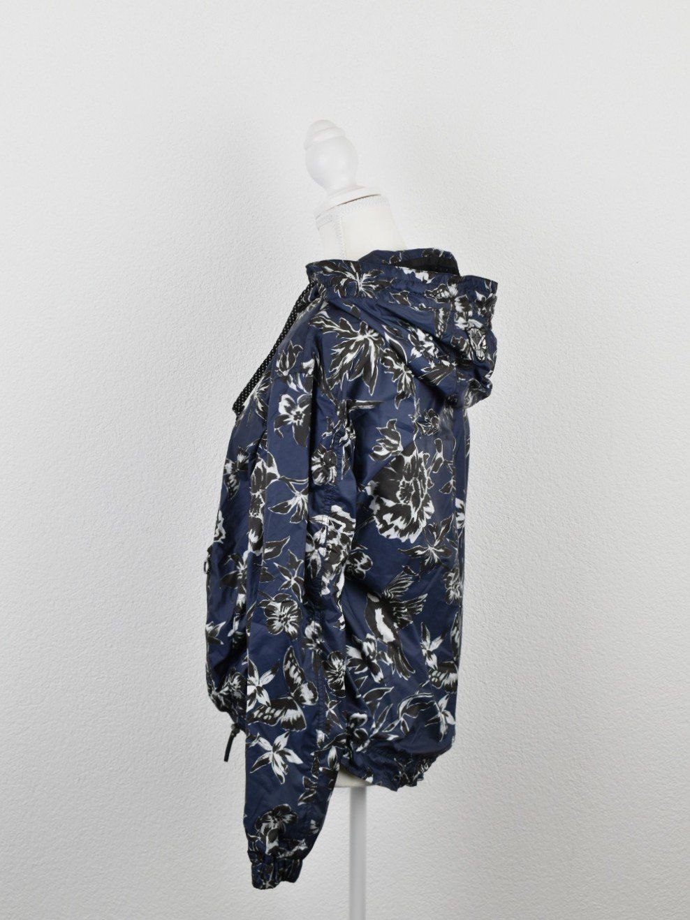 Marc Cain Jacken: Marc Cain Windjacke, Gr.36/38, neuwertig – Neu (gemäss Beschreibung) aus Nürensdorf von 2ND_STORY 3