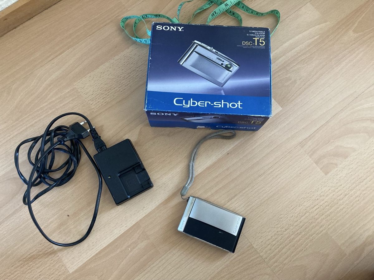 Sony Kamera: Sony Cyber Shot DSC-T5 Kamera – Gebraucht aus Basel von Myriam3 1