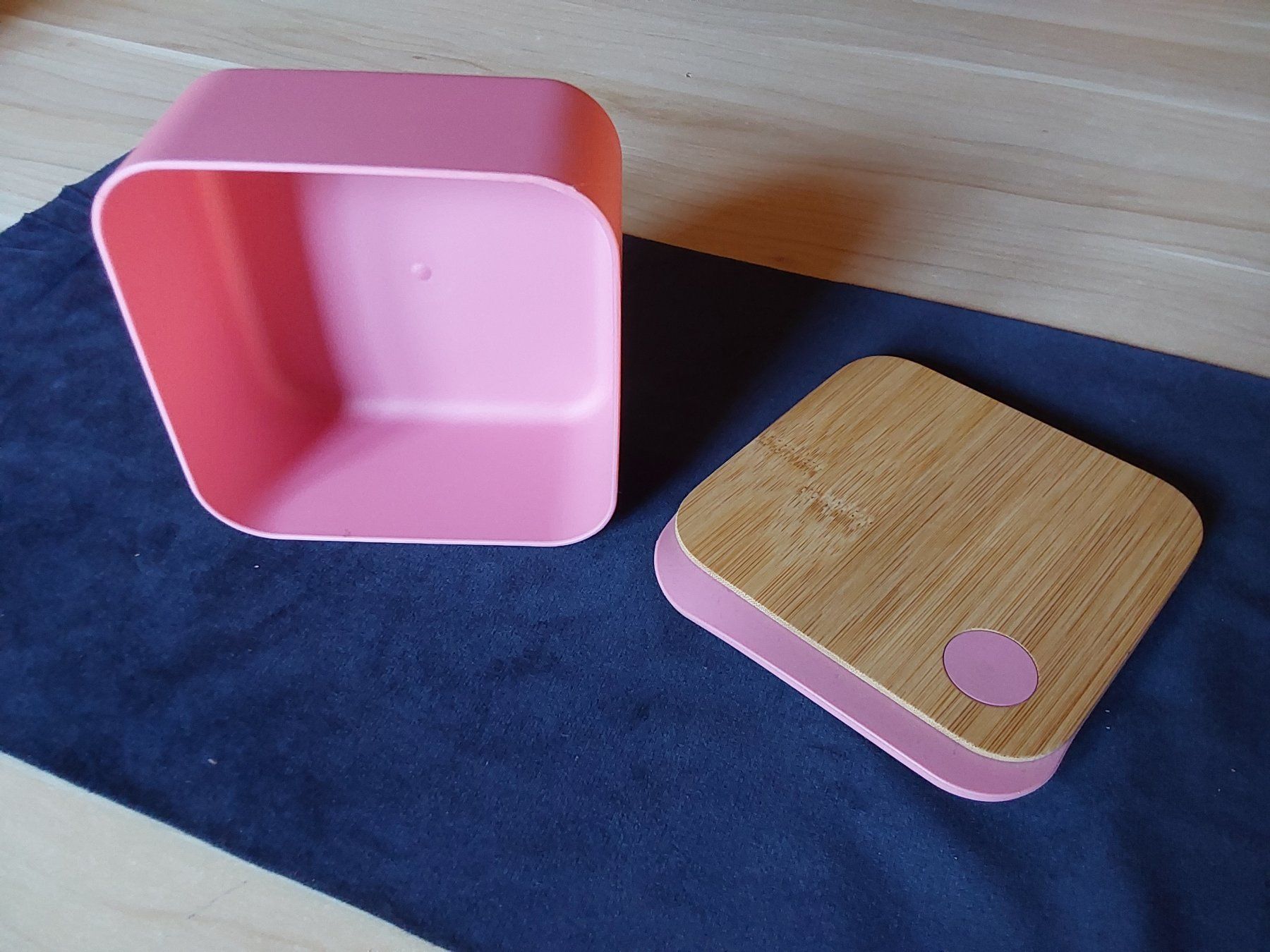 Migros Contenitori & Simili: Box rosa Bambusdeckel neuwertig – Nuovo (secondo la descrizione) da Rüegsbach venduto da hpl02