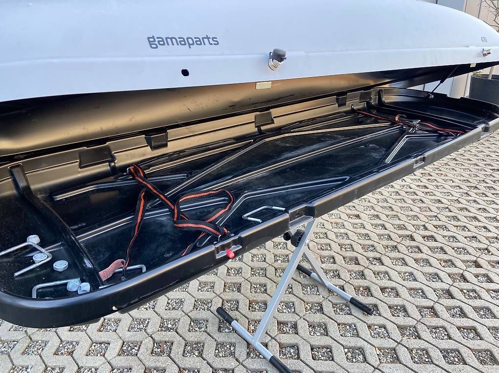 Box da tetto: Dachbox 470 Liter mit oder ohne Thule Träger – Usato da Leuzigen venduto da Doppelrad 4