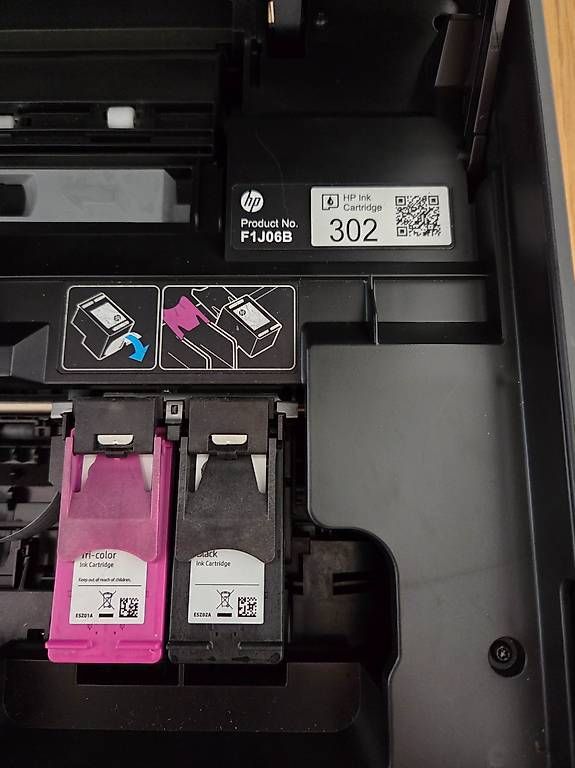Stampanti: HP Officejet 4654-All-in-One-Drucker – Usato da Bülach venduto da qle_6vms 2