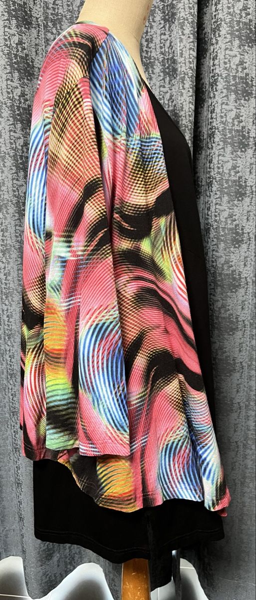 Lotti di vestiti: Sommertop mit offenem Cardigan Gr. 48 – Nuovo (secondo la descrizione) da Eglisau venduto da regulmei 3