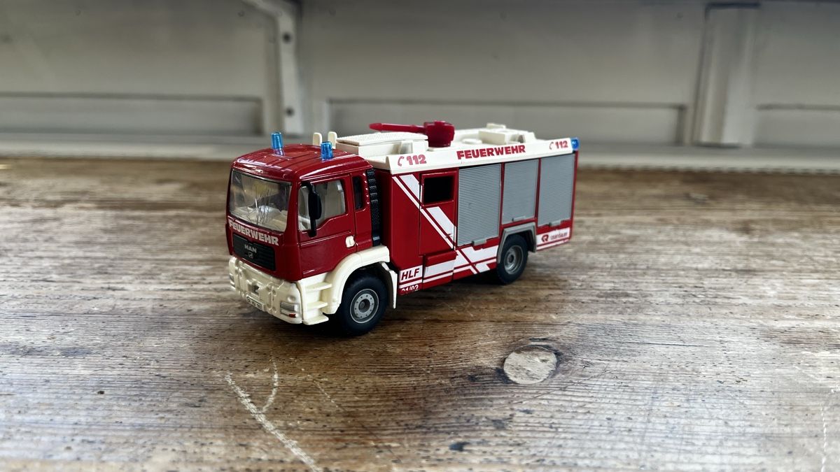 Siku Modellini d'auto: Siku 2101 Feuerwehr – Usato da Ennetbaden venduto da teo_yg9s