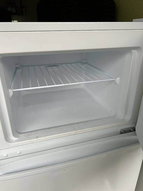 Réfrigérateurs: Kühlschrank  – D'occasion à Gerlafingen par internacional 1