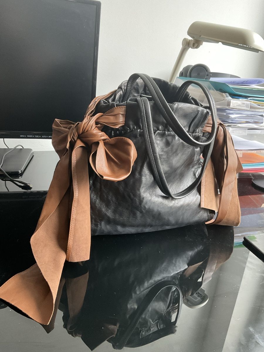 Prada Borse da donna: Prada Leather Bag Black Authentic – Nuovo (secondo la descrizione) da Bäch SZ venduto da ValentinaKH 1