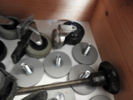 ROLLEN FÜR MÖBEL ,  VERSCH. MODELL, KARTON ist VOLL
