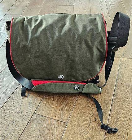 Hochwertige Crumpler Kameratasche New Delhi 770