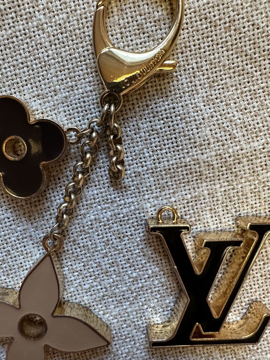 Portachiavi: Louis Vuitton Schlüsselanhänger – Usato da Luzern venduto da ariazalea 7