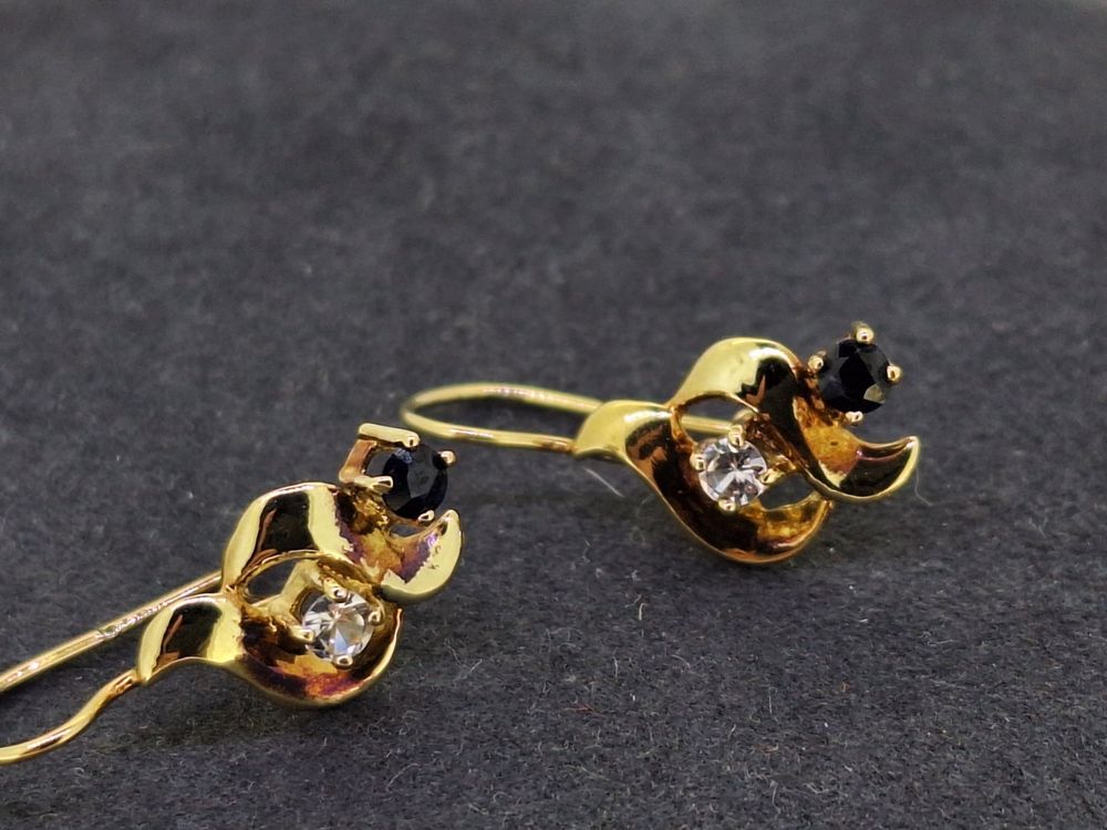 Ohrringe Aus Weißgold Mit Edelsteine Online Kaufen