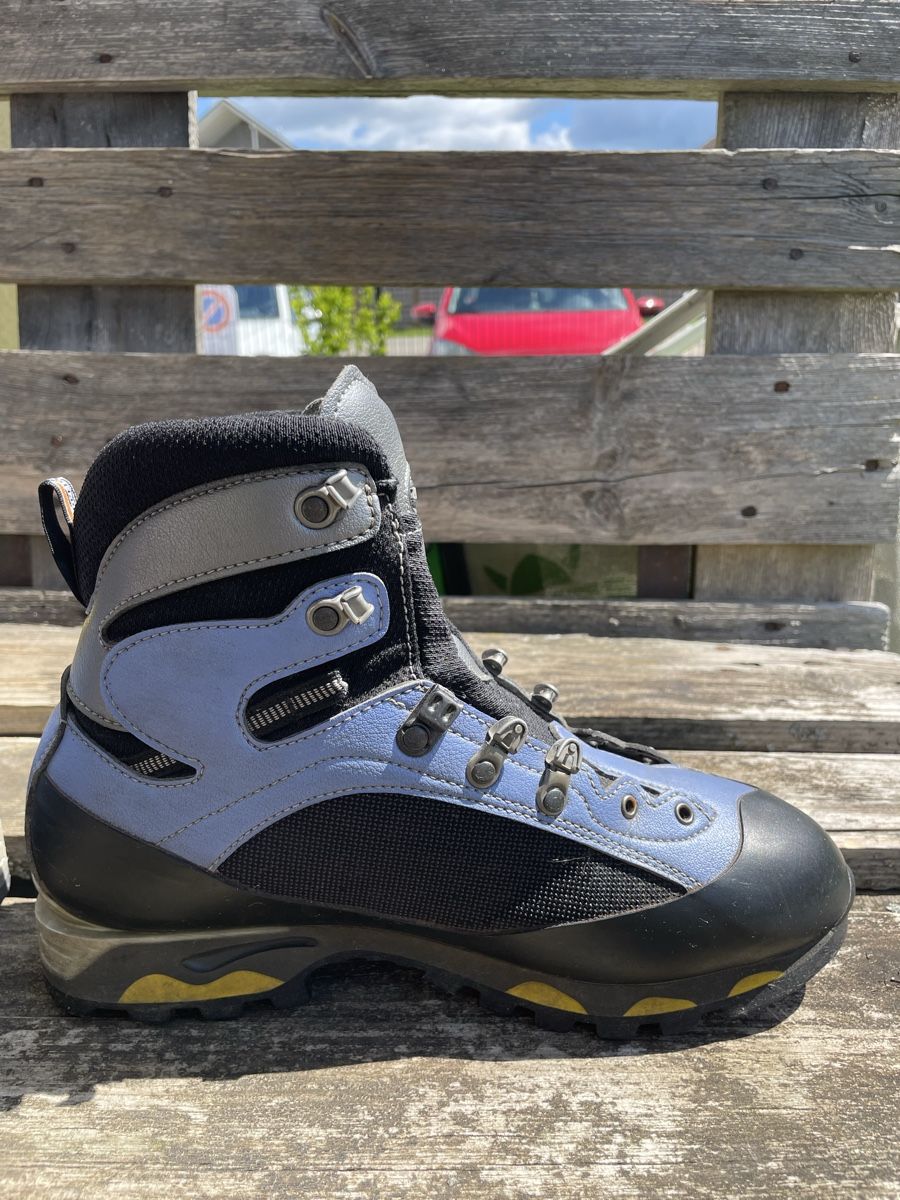 Scarpe da donna: Zamberlan Bergschuhe  – Usato da Langrickenbach venduto da leoniegasser 4