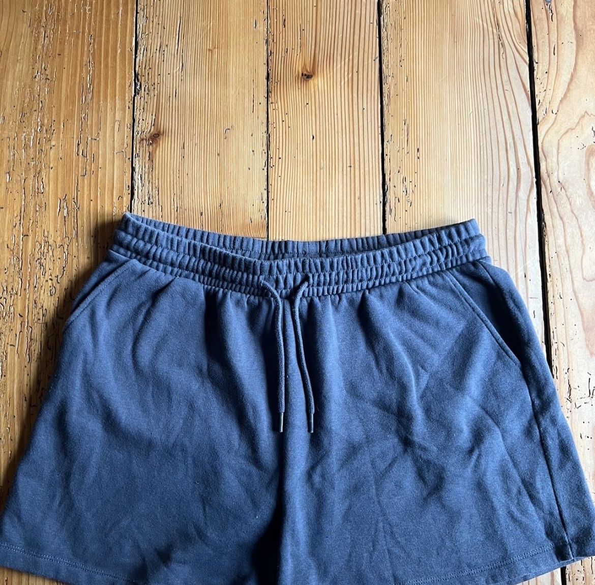 Pantaloni: Loungeshorts – Usato da Magden venduto da leo_c8bc