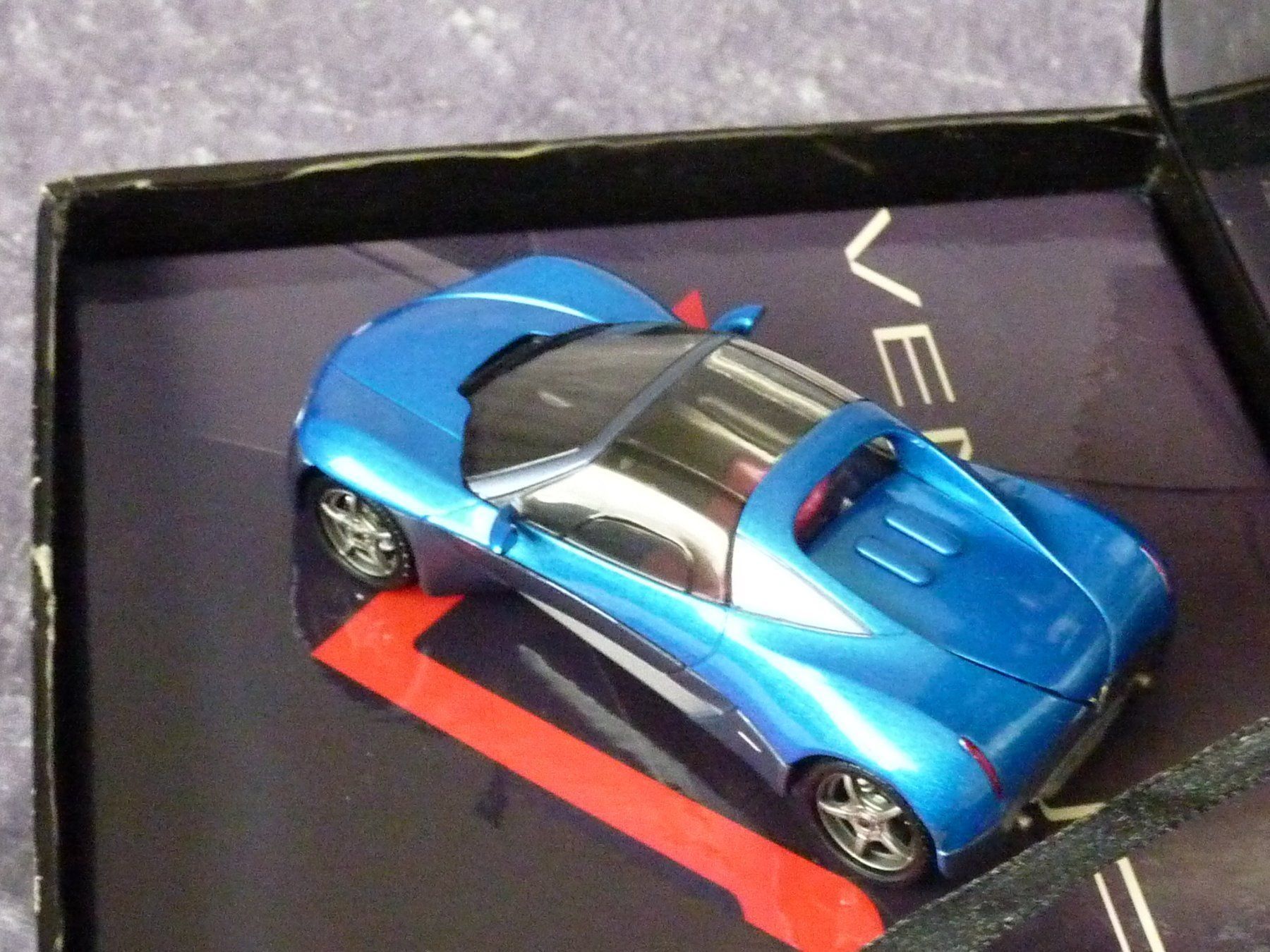 Norev Modellautos: Venturi Fetish Concept Car  1:43 – Neu und originalverpackt aus Dürrenäsch von modellautos4you 3