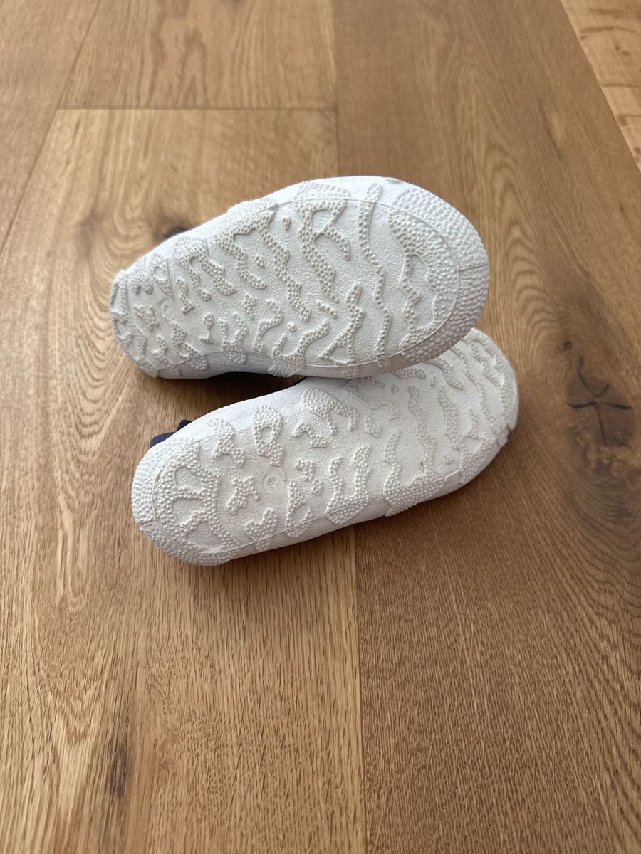 Sterntaler Scarpe per ragazzi: Kinder Sterntaler Wasserschuh, Gr. 25/26 – Usato da Interlaken venduto da fbnscl 4
