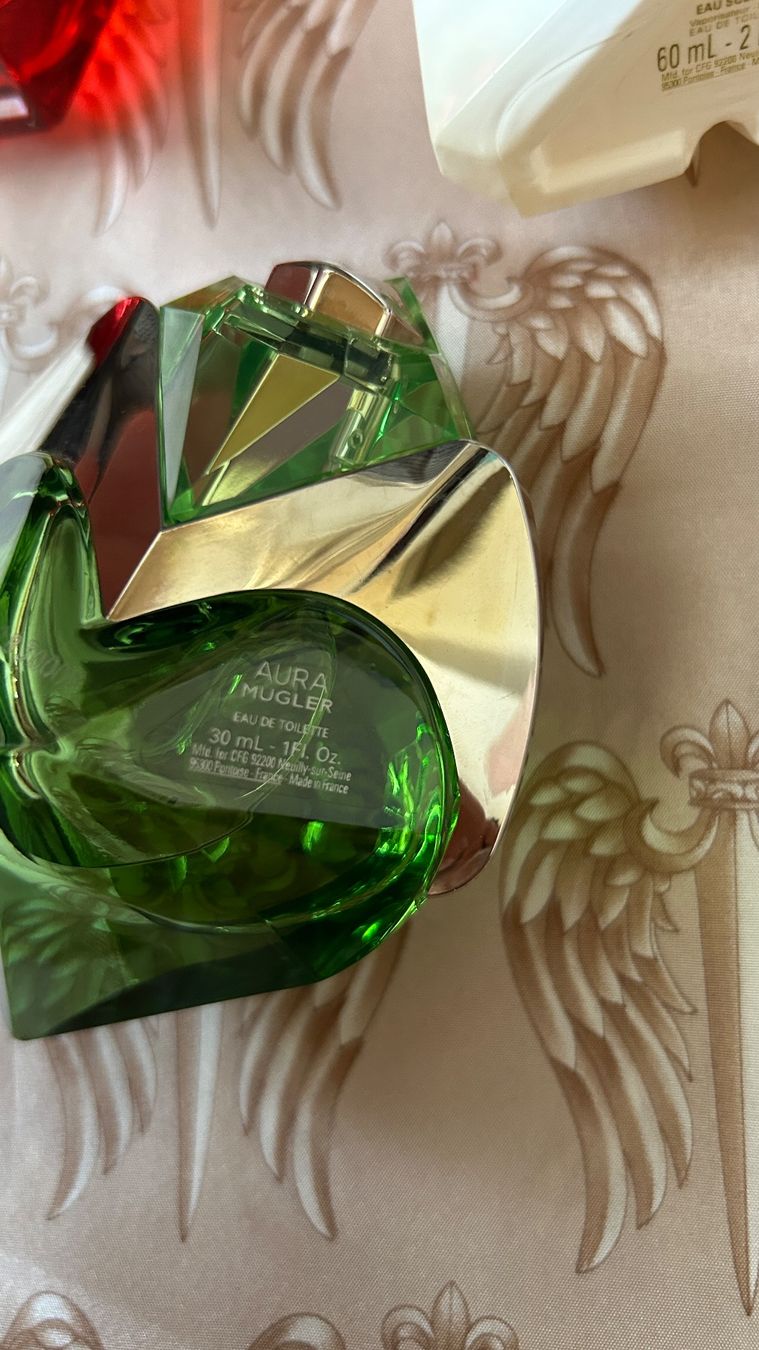 Mugler Parfum & Eau de Toilette: Mugler Alien Eau Sublime, Alien Aura, Alien Fusion – Gebraucht aus Schaan von  2