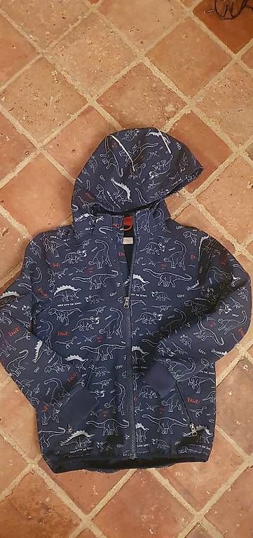 H&M Giacche & Cappotti: Softshell Dinos Gr 140 H&M – Usato da Uitikon Waldegg venduto da sgrimmer