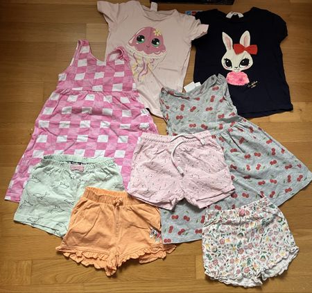 Mädchen Kleider-Set, 8 Stück (Gr. 98-104)