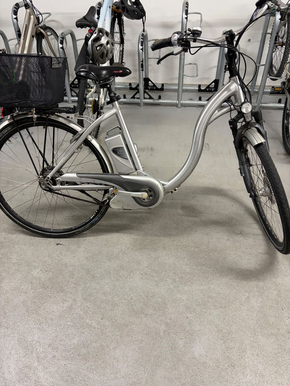 Velos: Defektes Flyer (ersatzteilespender) – Defekt aus Reinach BL von bentamra