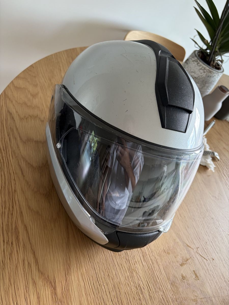 BMW Caschi & visiere: BMW System 7 Helmet Silver Size 54/55 Used – Usato da Zürich venduto da sim_tx7w 2
