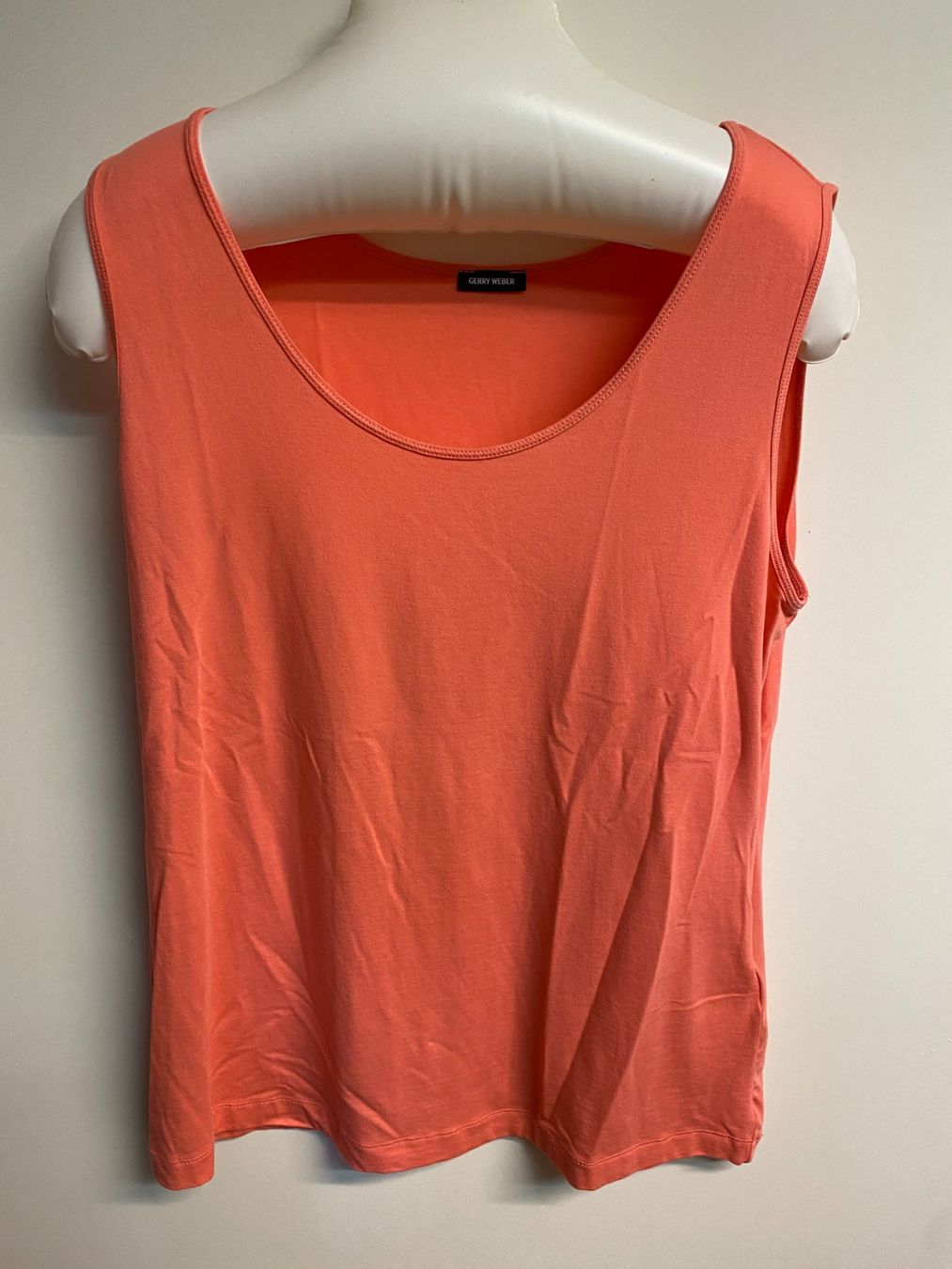 Gerry Weber T-Shirts: Gerry Weber Shirt - Grösse 42 – Gebraucht aus Fischbach-Göslikon von zeb_2vfq