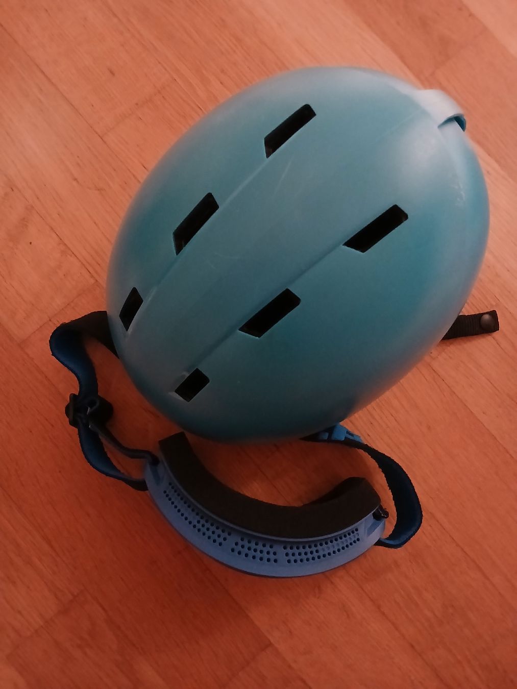 Caschi: unfallfreier Kinder Skihelm mit Skibrille – Usato da Bischofszell venduto da Mama_x