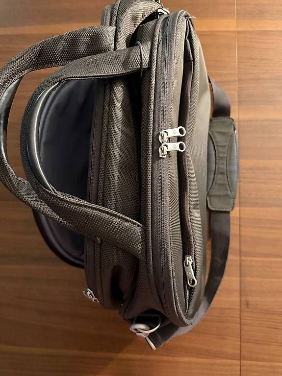 Samsonite Borse: Samsonite Beauty Case Kosmetikkoffer Business Braun – Usato da Winkel venduto da Sergiom 2