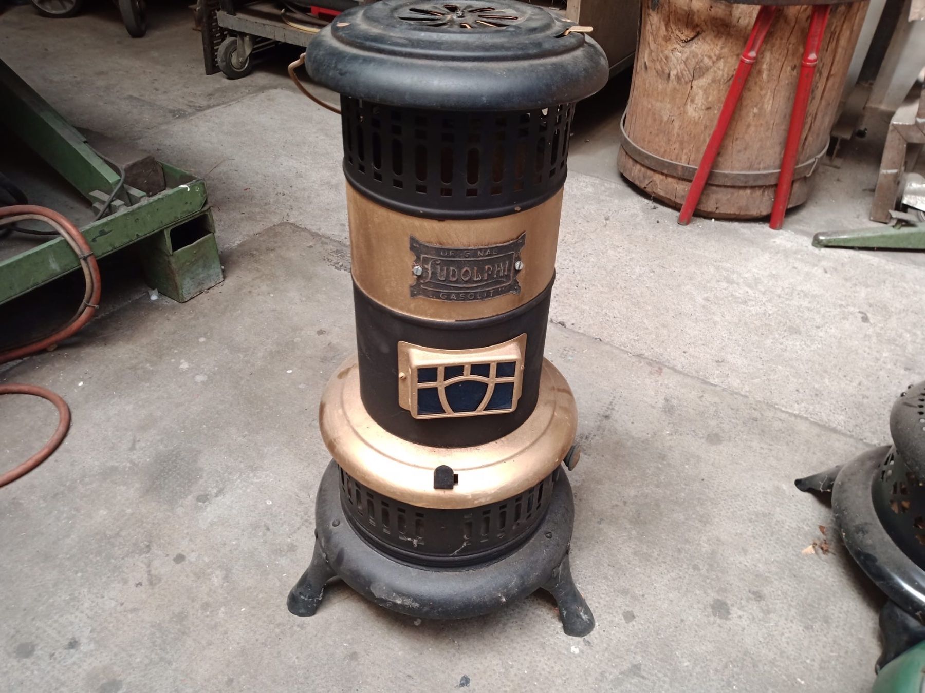 Altri mobili d'antiquariato: Ofen – Usato da Basel venduto da rfb01 5