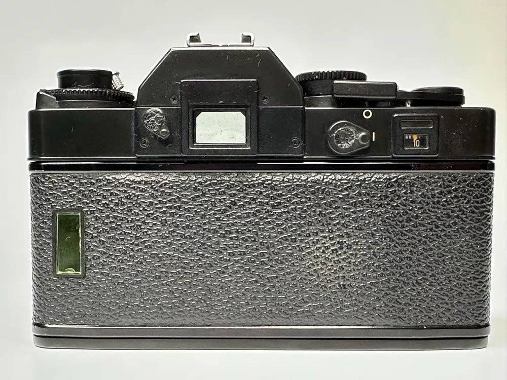 Leica Fotocamera: Leica R3 Electronic – Difettoso da Köniz venduto da cone_cry 2