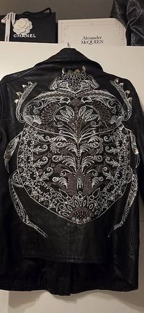 Komplett neu! Limited Edition Lederjacke mit Skarabäus