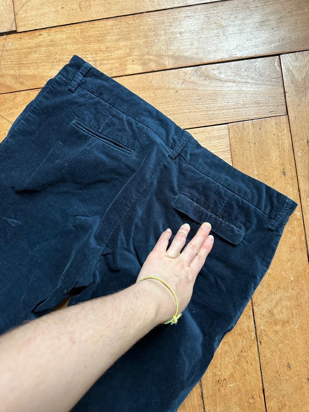 Mango Hosen: Samthose Mango dunkelblau 36/38 – Gebraucht aus Luzern von nisssa 1