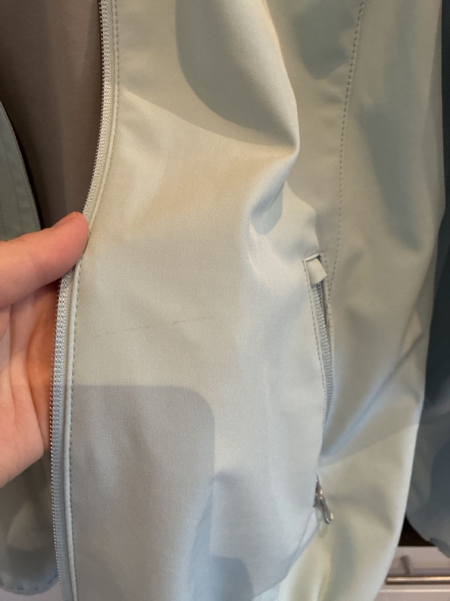 Colmar Vestes: Colmar Damen Jacke hellblau Grösse 36 – D'occasion à Luzern par ric_n6ws 1