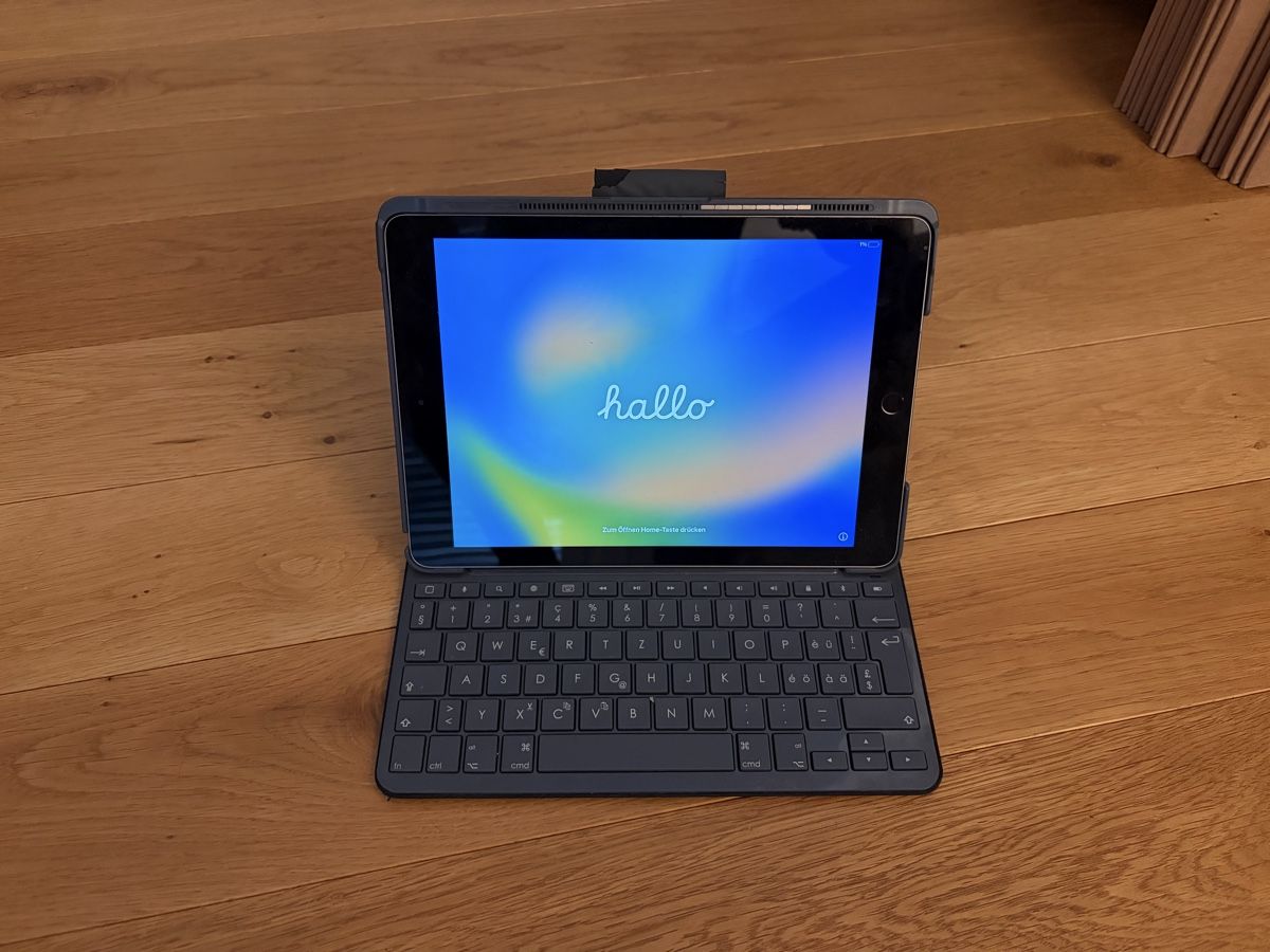 Apple Tablet PC: iPad 6. Generation (32 GB, WIFI) – Usato da Kesswil venduto da WaveNomad