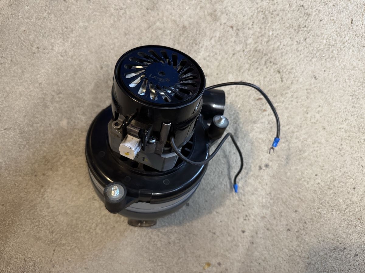 Cleanfix Altro per industria metallurgica: 24VDC Saugmotor Cleanfix RA 470.492 – Usato da Alpnachstad venduto da paraurs 1