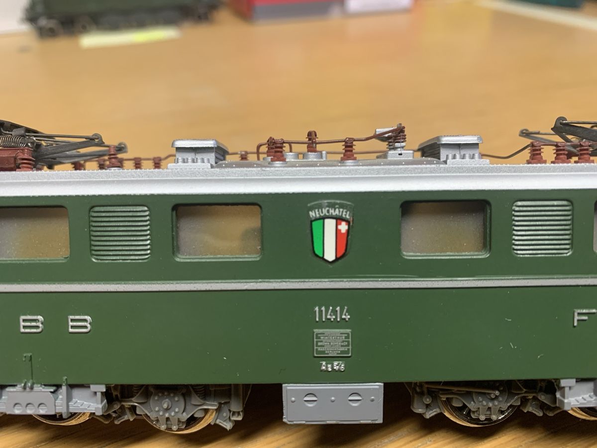 Märklin Modellini di ferrovie: Märklin Ae6/6 Neuchatel mit Motorola Decoder,AC, Nr.H84 – Usato da Winden venduto da EmilNeu 2