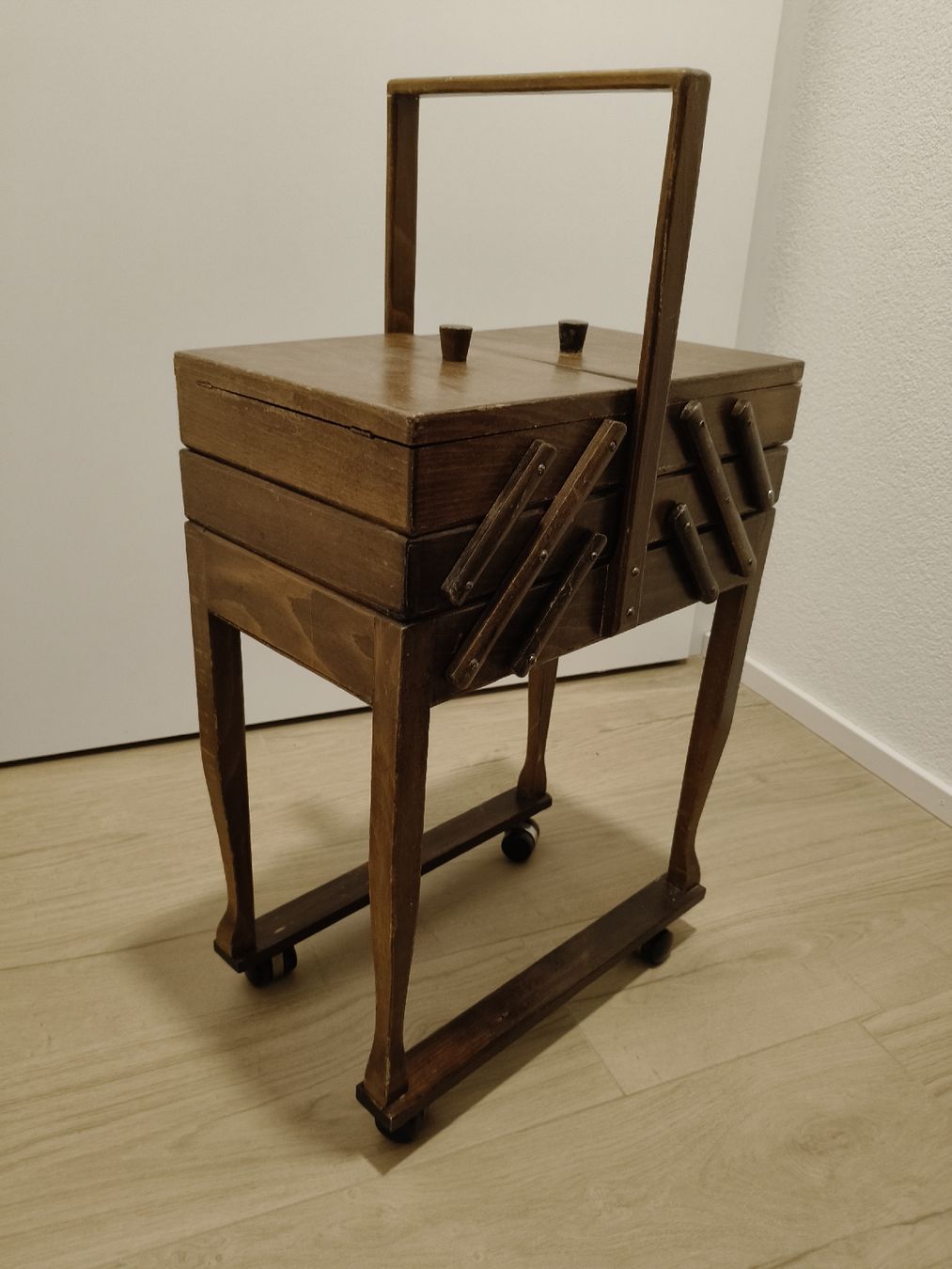 Barattoli: Travailleuse / boîte à couture – Usato da Monthey venduto da lesaffairesdecamille 9