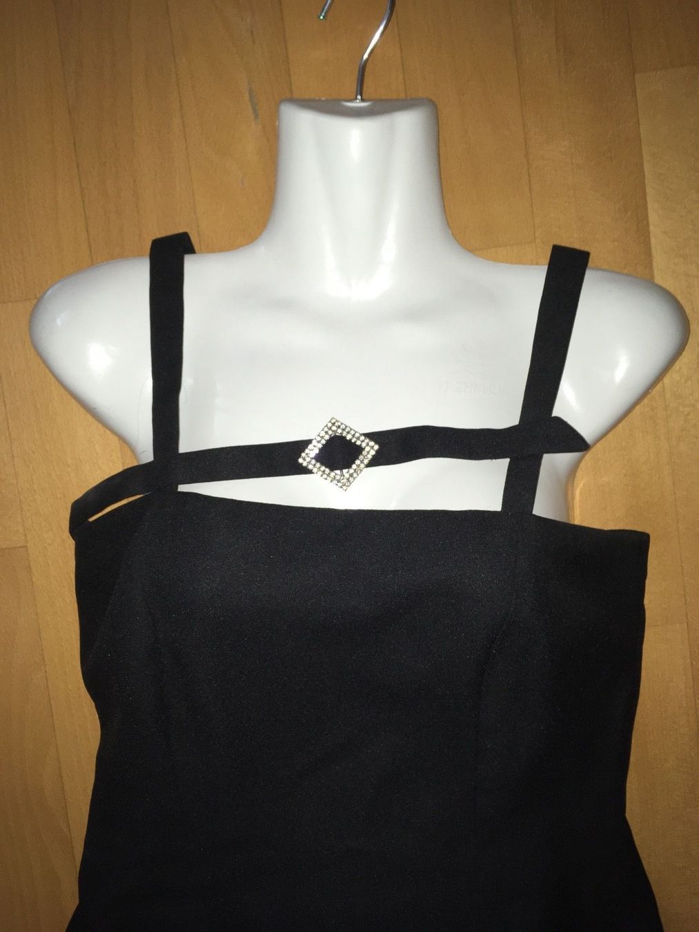 Kleider: Robe de soirée cocktail noir 34 & broche strass – Gebraucht aus Genève von Libellule477 2