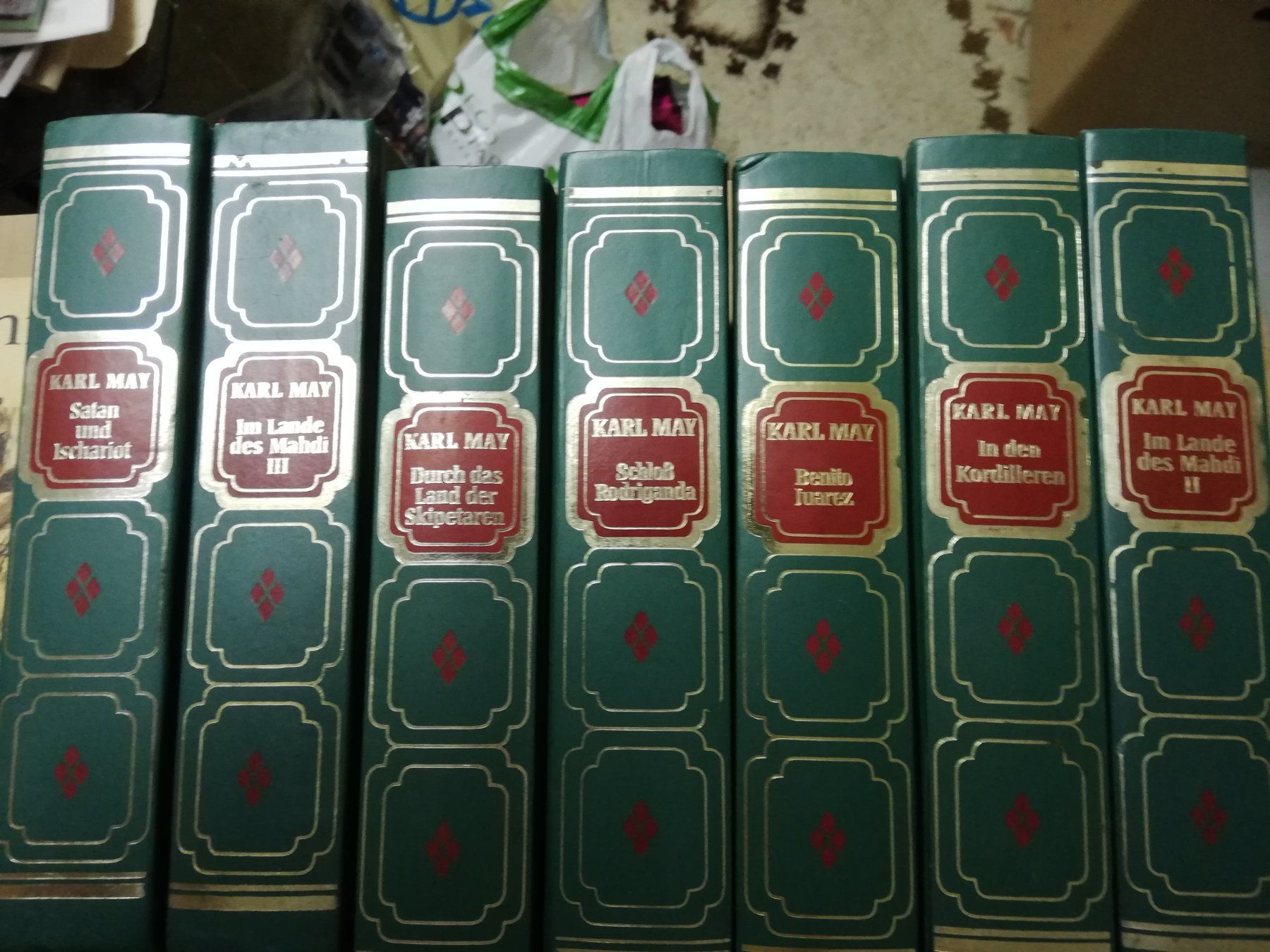 Libri: Bücher von Karl May – Usato da kesswil venduto da amira124