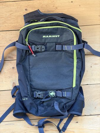Mammut Flip 18 Rucksack dunkelblau neuwertig