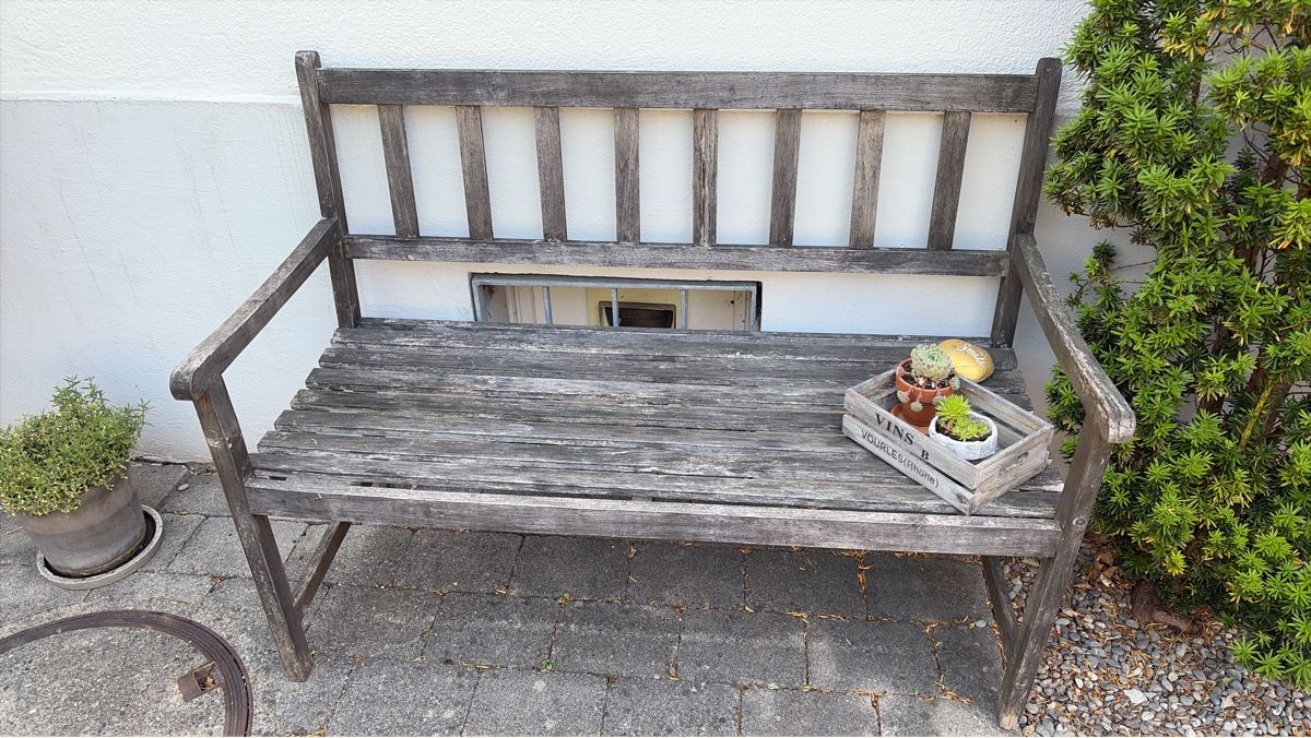 Panchine: Gartenbank Holz abgenutzt aber noch zum Gebrauch – Usato da Oberentfelden venduto da Elifant