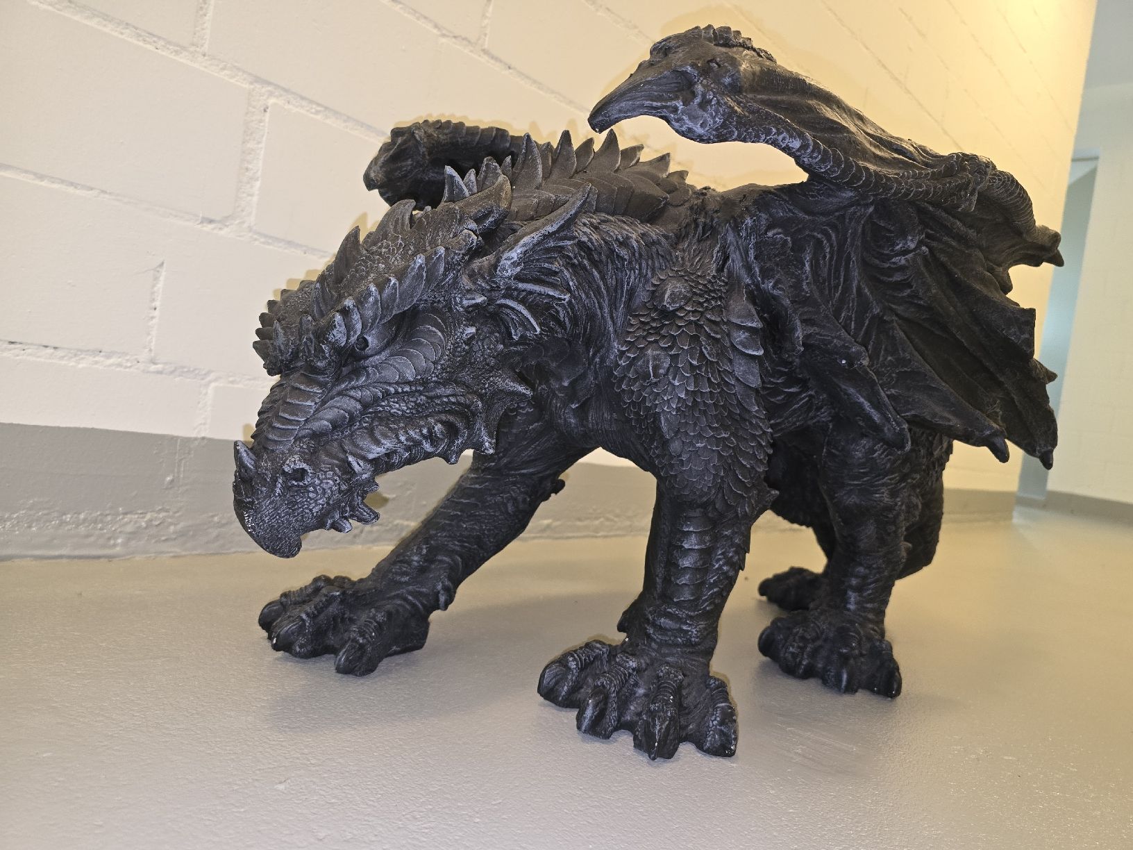 Tavoli: salontisch Drachen – Usato da Niederglatt ZH venduto da Zarmor 2