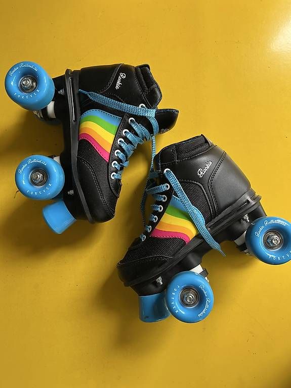 Patins à roul. & inline: Rollschuhe, Gr 35 – D'occasion à Zürich par boriana