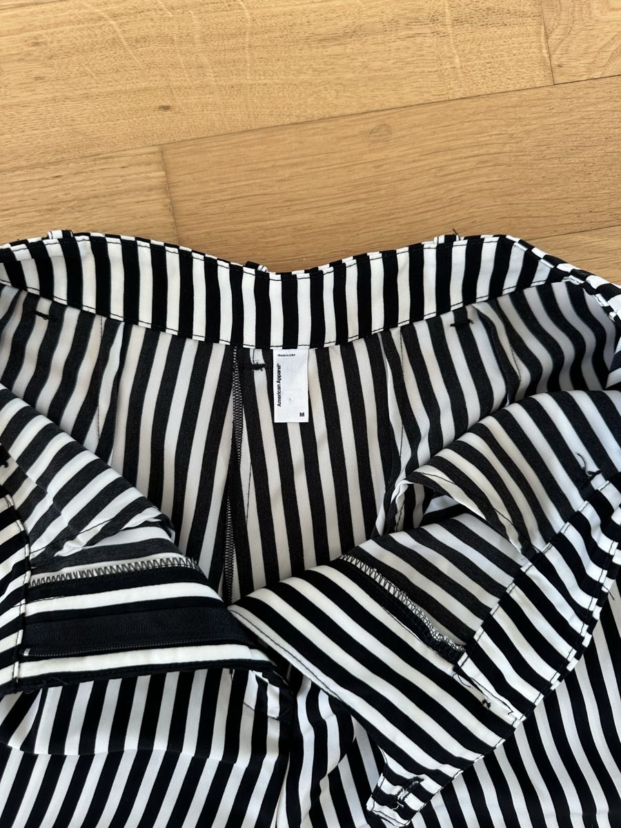 Pantalons: AMERICAN APPAREL | Shorts – D'occasion à Zürich par lachatelain 1
