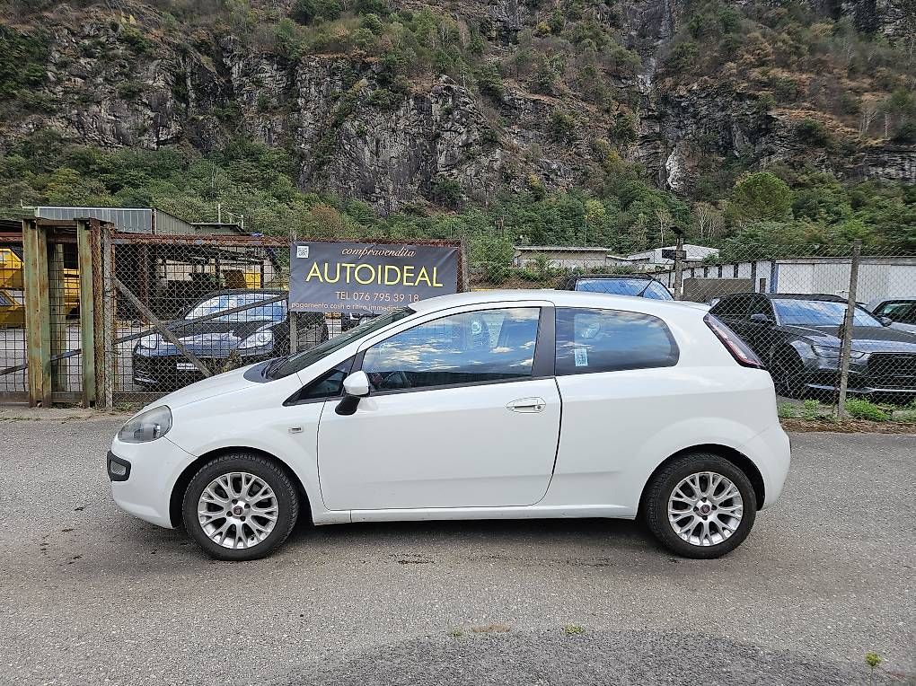 Automobili: FIAT PUNTO DIESEL  – Usato da Biasca venduto da autolowcost 2