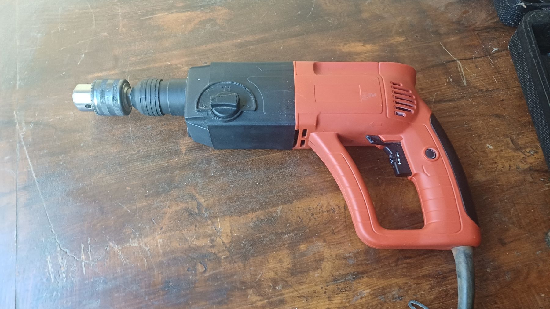 Alle Maschinen: Spitz -  Bohrmaschine  BlackDecker – Gebraucht aus Flawil von Naphtali 3