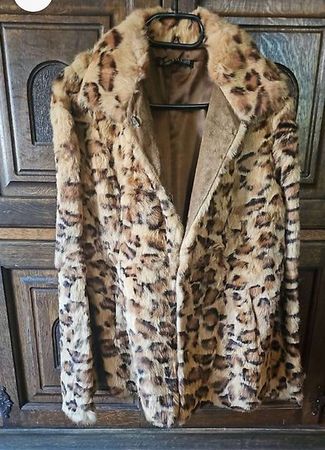Manteau Lapin véritable  T42" Le Temps d'un Plaisir" neuf