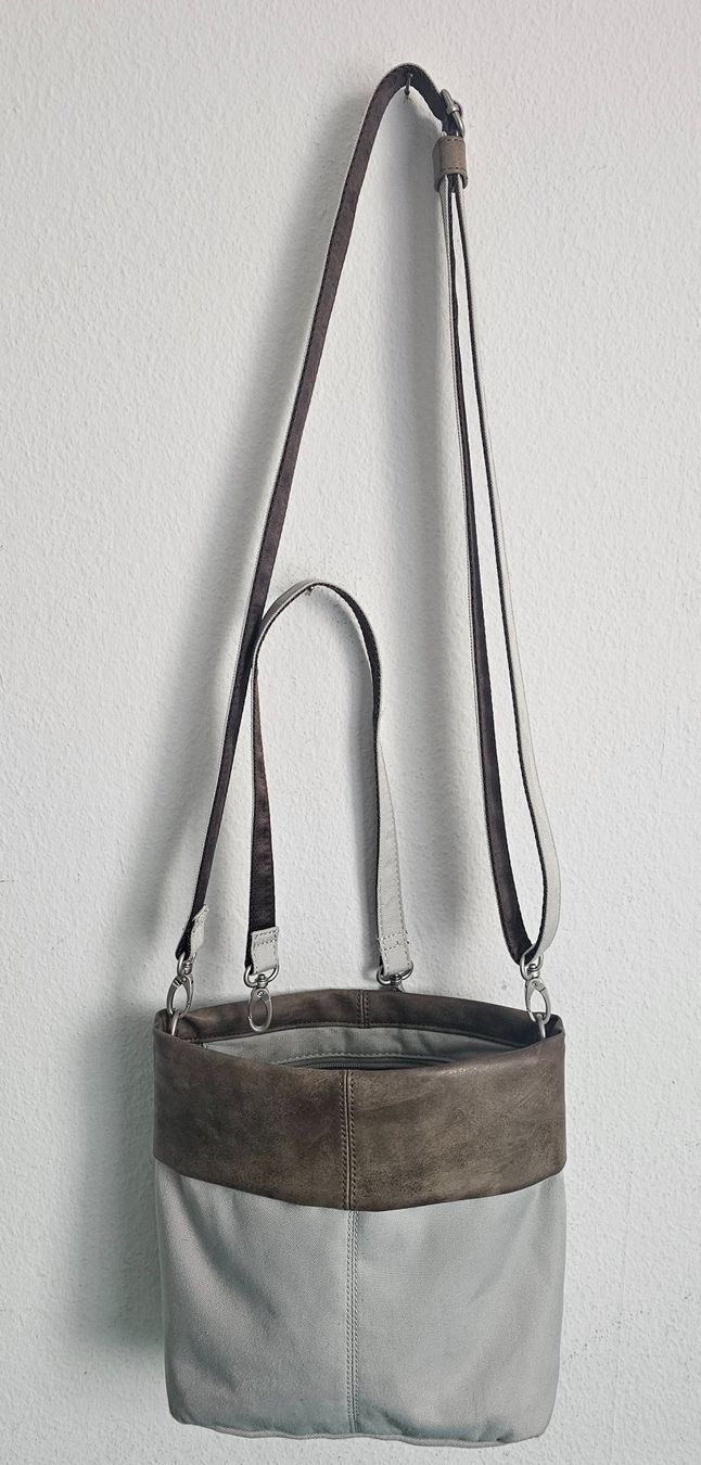 Zwei Borse: *zwei * Umhängetasche oder Handtasche – Usato da Bronschhofen venduto da David80 2