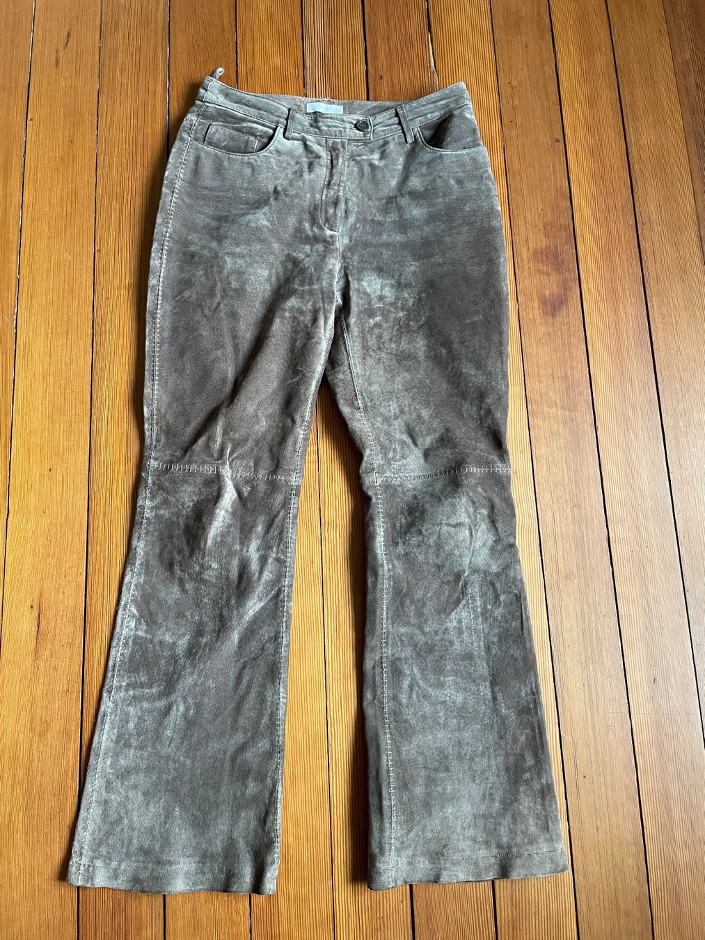 Pantaloni: Vintege Suede leather 00s pants – Usato da Zürich venduto da lulu_c 2