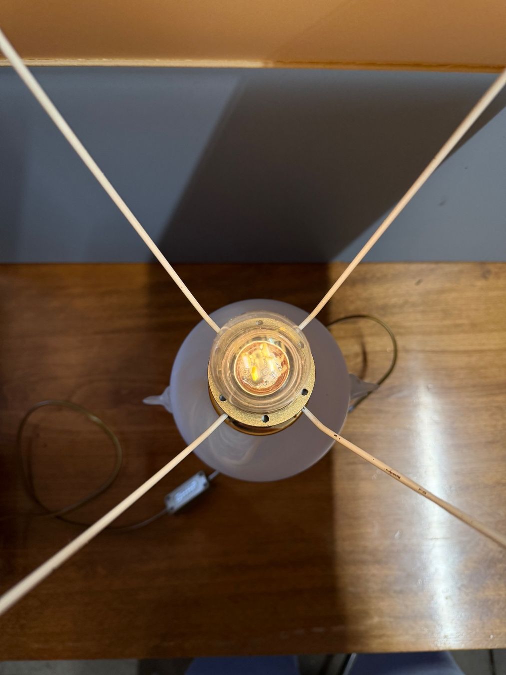 Lampade: Vintage Tischlampe Glasfuss mit Stoffschirm – Usato da Otelfingen venduto da Yossi-68 6
