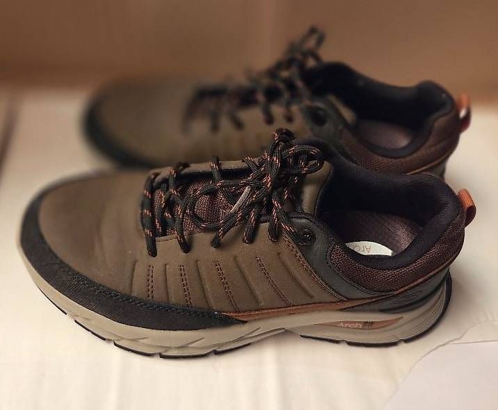 Skechers Scarpe da uomo: Skechers Schuhe Gr. 40 – Usato da Liestal venduto da kwonn