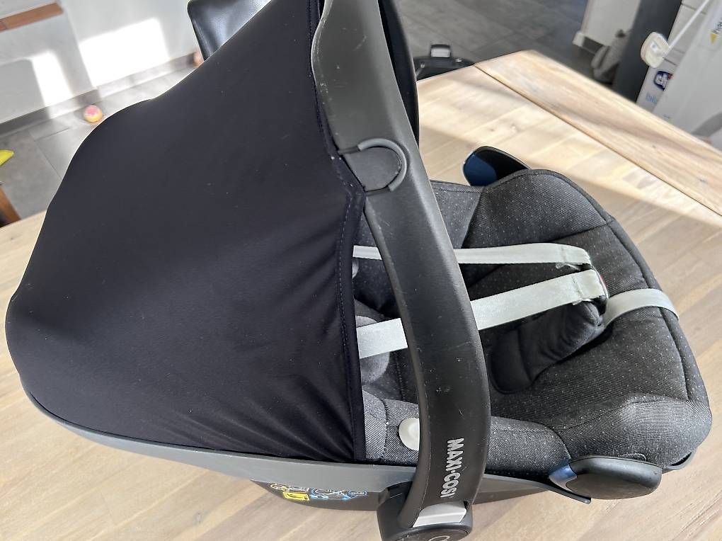 Maxi-Cosi Auto-Kindersitze: Maxi-Cosi Babyschale Pebble Pro i-Size mit Isofix Basis – Gebraucht aus Bonstetten von tan_x2hz 3