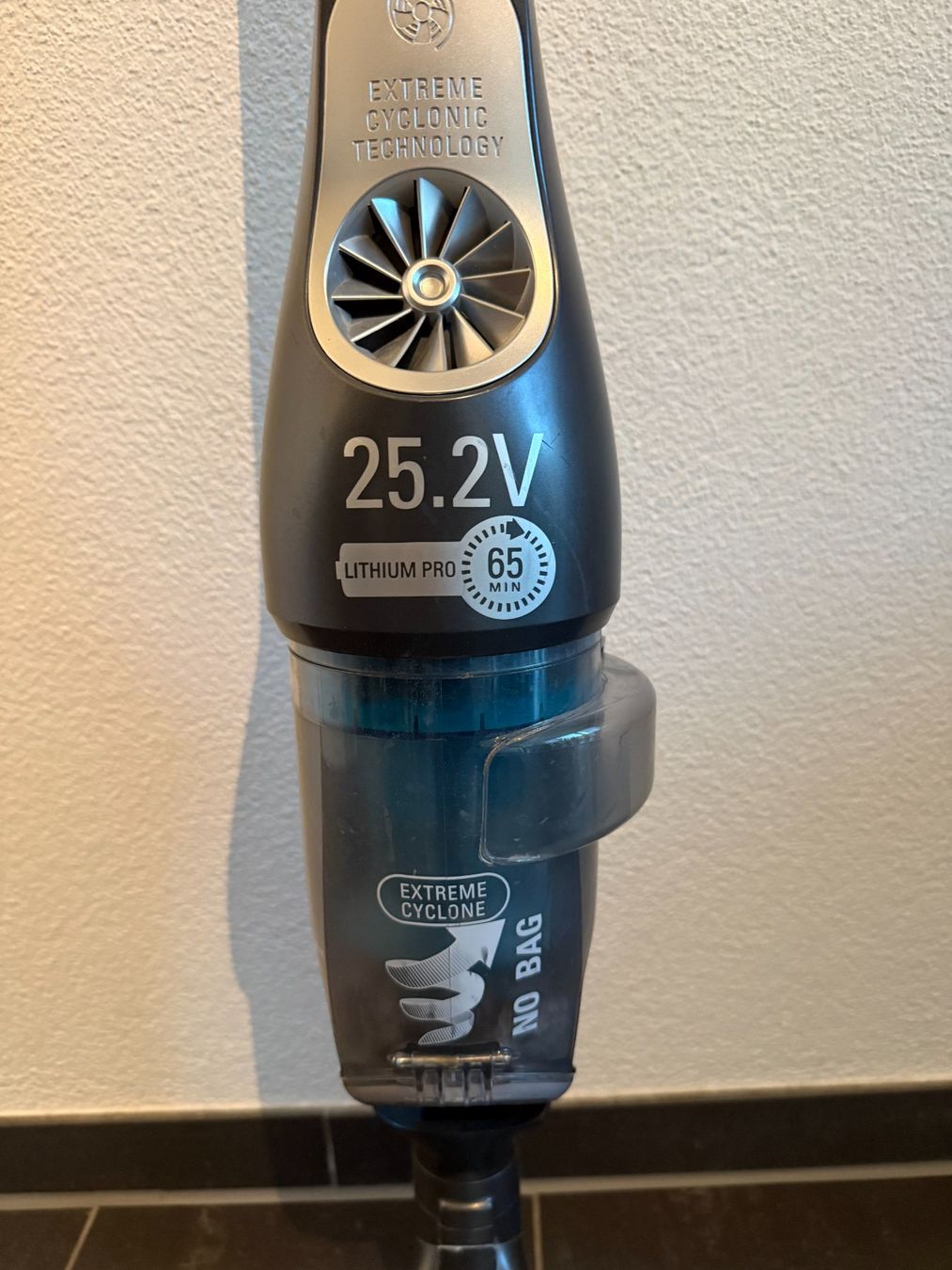 Rowenta Air Force Extreme Lithium 25.2 V (D'occasion) à Zürich pour CHF ...